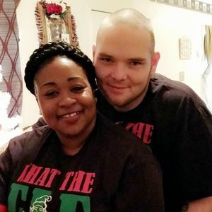 Meet your Posher, Carlos